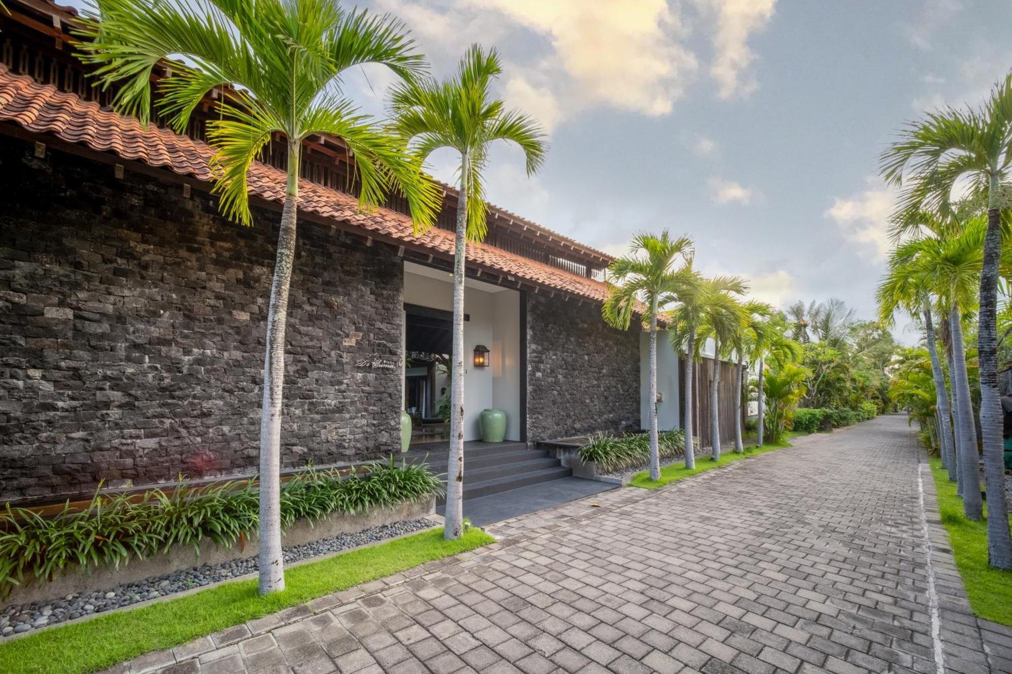 Villa De Suma - Fully Staffed Luxury Villa, Walk To The Beach! Семиняк Екстериор снимка