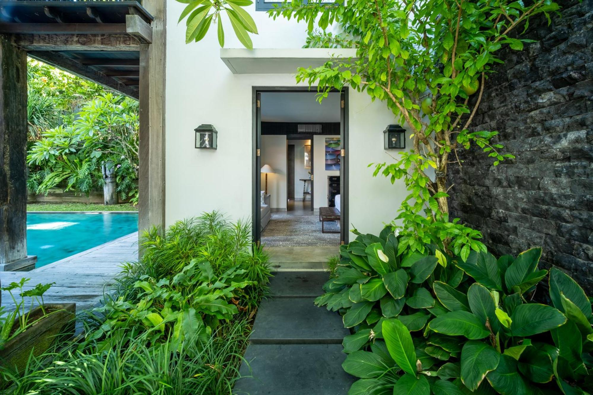 Villa De Suma - Fully Staffed Luxury Villa, Walk To The Beach! Семиняк Екстериор снимка