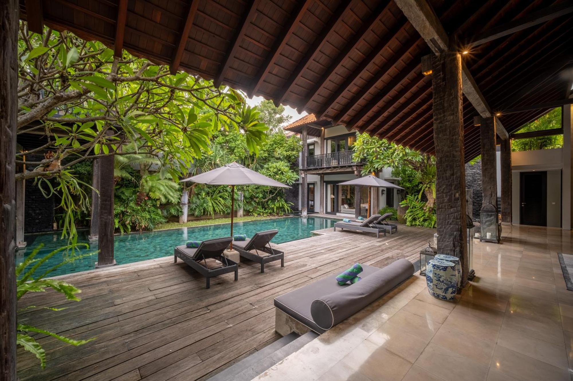 Villa De Suma - Fully Staffed Luxury Villa, Walk To The Beach! Семиняк Екстериор снимка