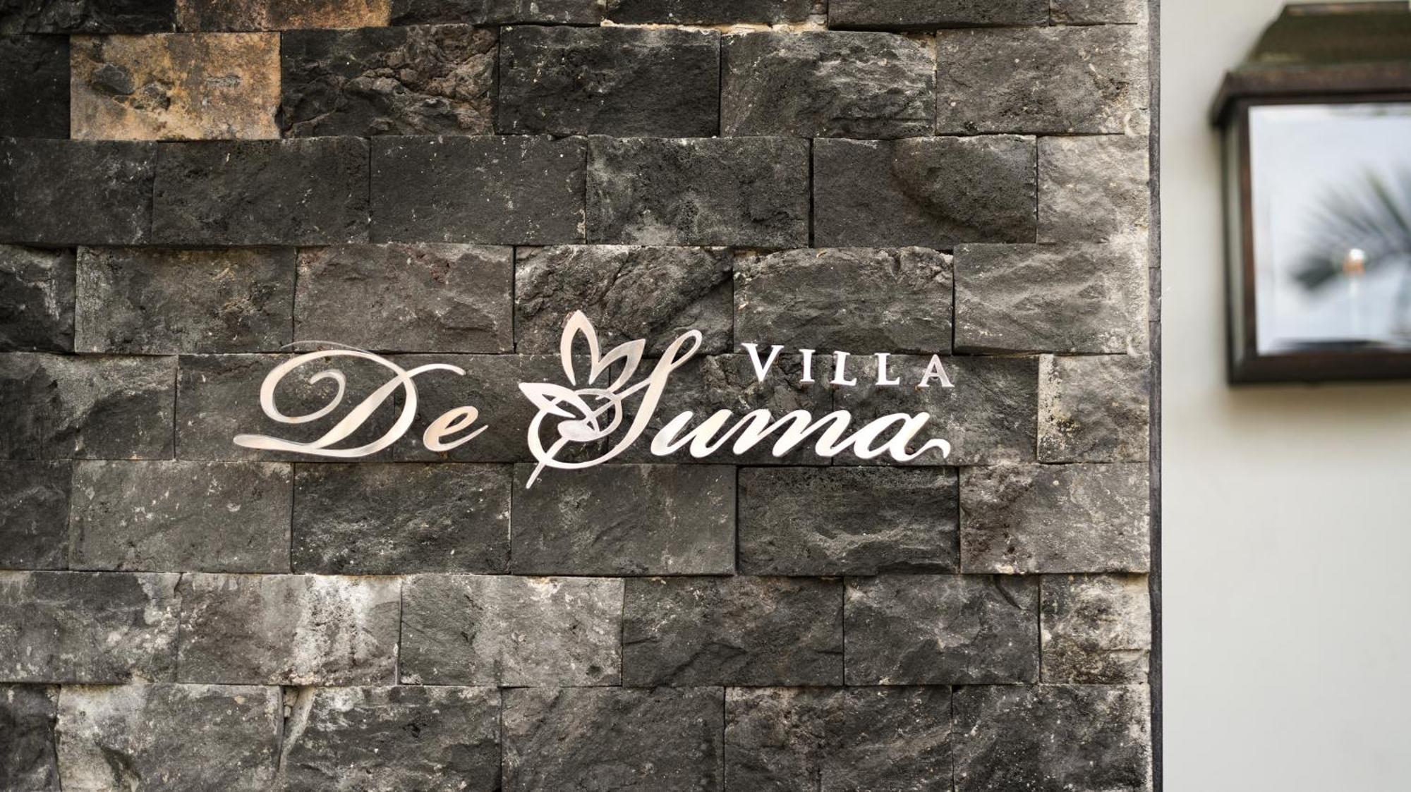 Villa De Suma - Fully Staffed Luxury Villa, Walk To The Beach! Семиняк Екстериор снимка